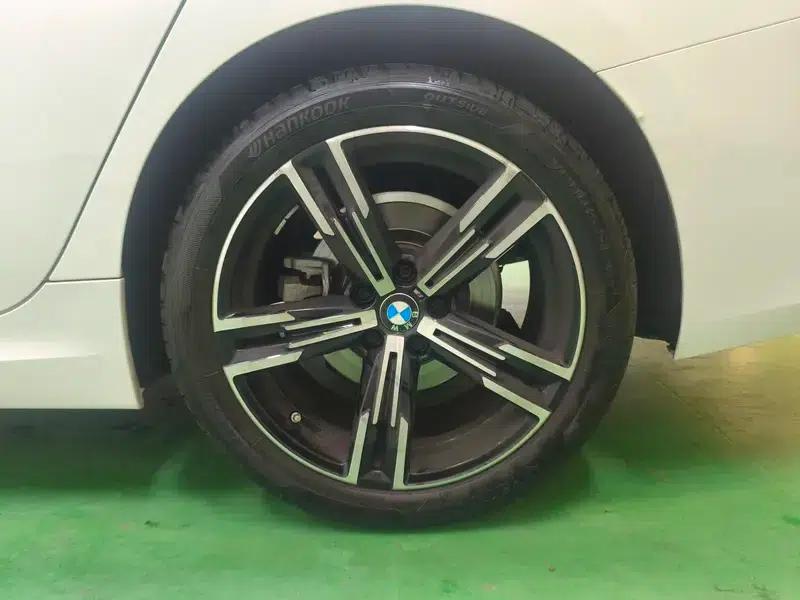 2023 BMW 3 Series 325i M Sport Package — миниатюра 9