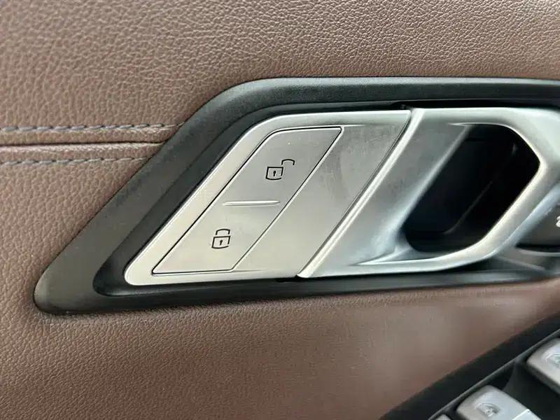 2021 BMW 3 Series 320Li M Sport Package — миниатюра 15