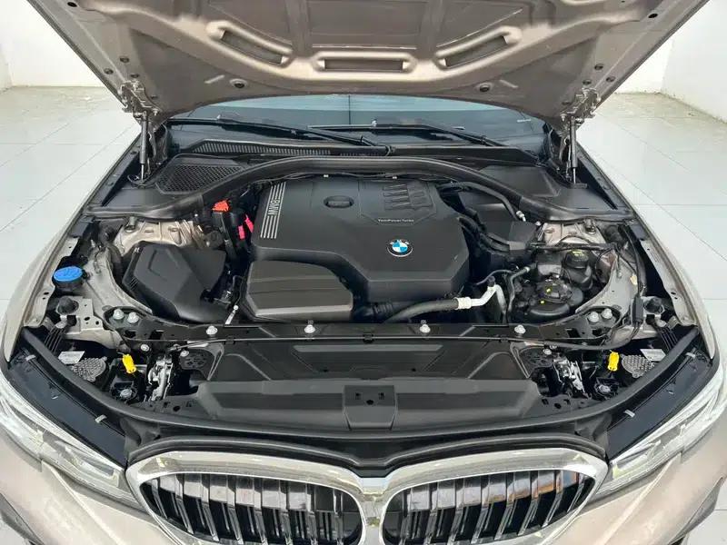 2021 BMW 3 Series 320Li M Sport Package — миниатюра 7