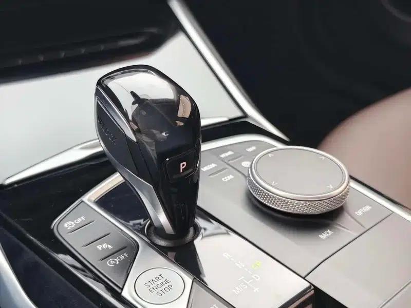 2020 BMW 3 Series 320Li M Sport Package — миниатюра 20