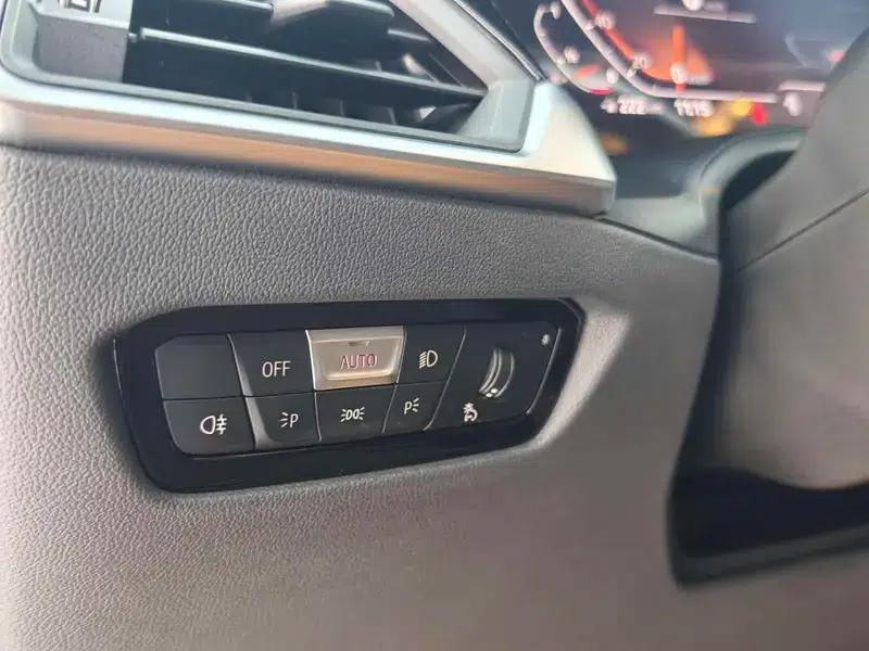 2020 BMW 3 Series 320Li M Sport Package — миниатюра 21