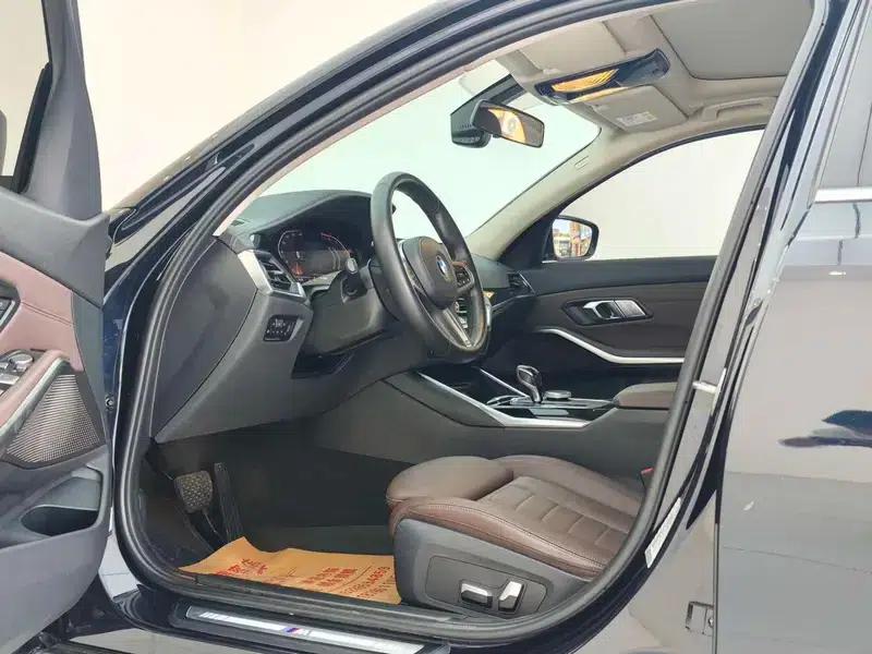 2020 BMW 3 Series 320Li M Sport Package — миниатюра 24