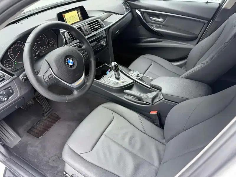 2016 BMW 3 Series 320Li Fashion Edition — миниатюра 12