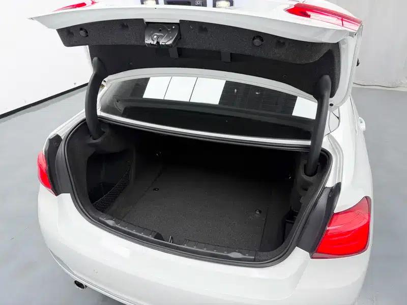 2016 BMW 3 Series 320Li Fashion Edition — миниатюра 17
