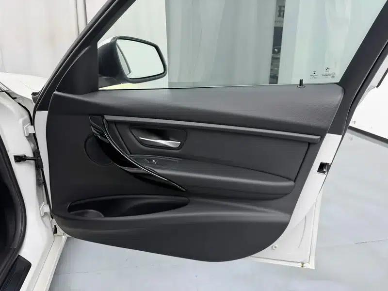 2016 BMW 3 Series 320Li Fashion Edition — миниатюра 18