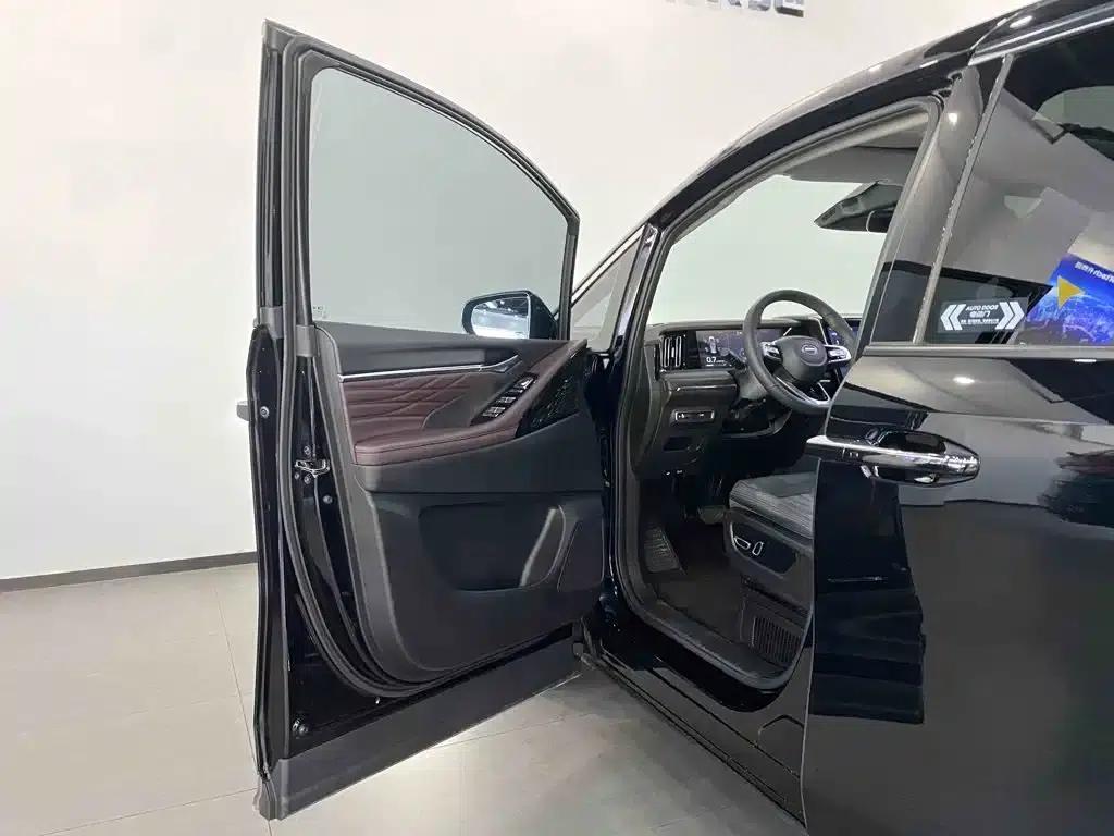 Trumpchi M8 2024 Master Series 400T Premium Edition — миниатюра 13