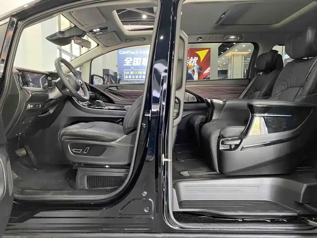 Trumpchi M8 2024 Master Series 400T Premium Edition — миниатюра 21