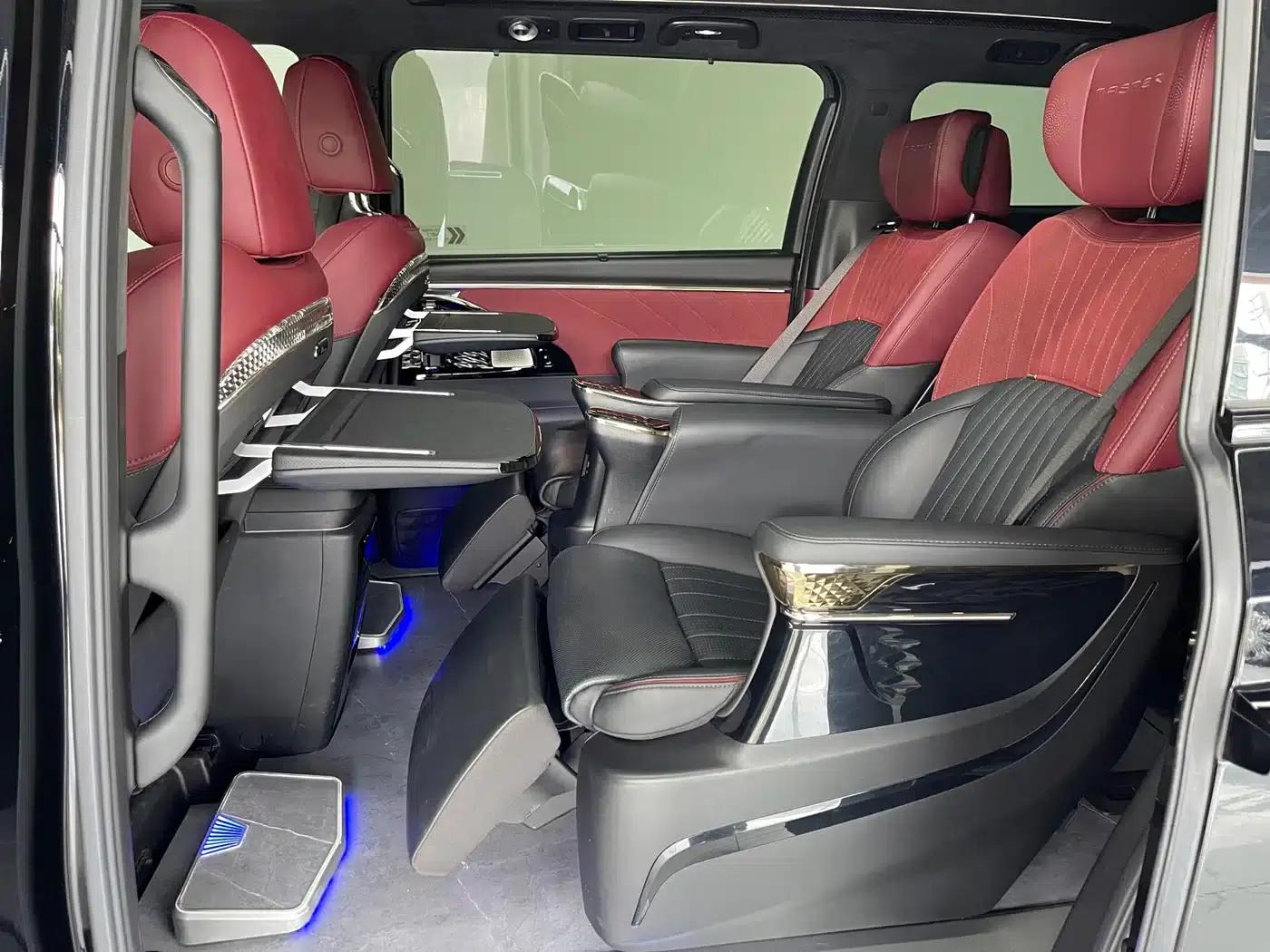 Trumpchi M8 2024 Master Series 400T Pioneer Edition — миниатюра 13