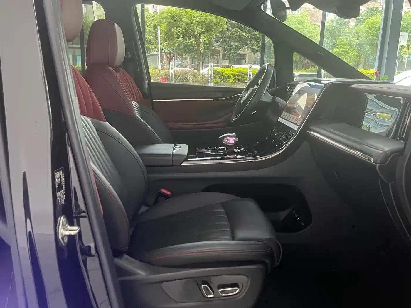 Trumpchi M8 2024 Master Series 400T Pioneer Edition — миниатюра 16