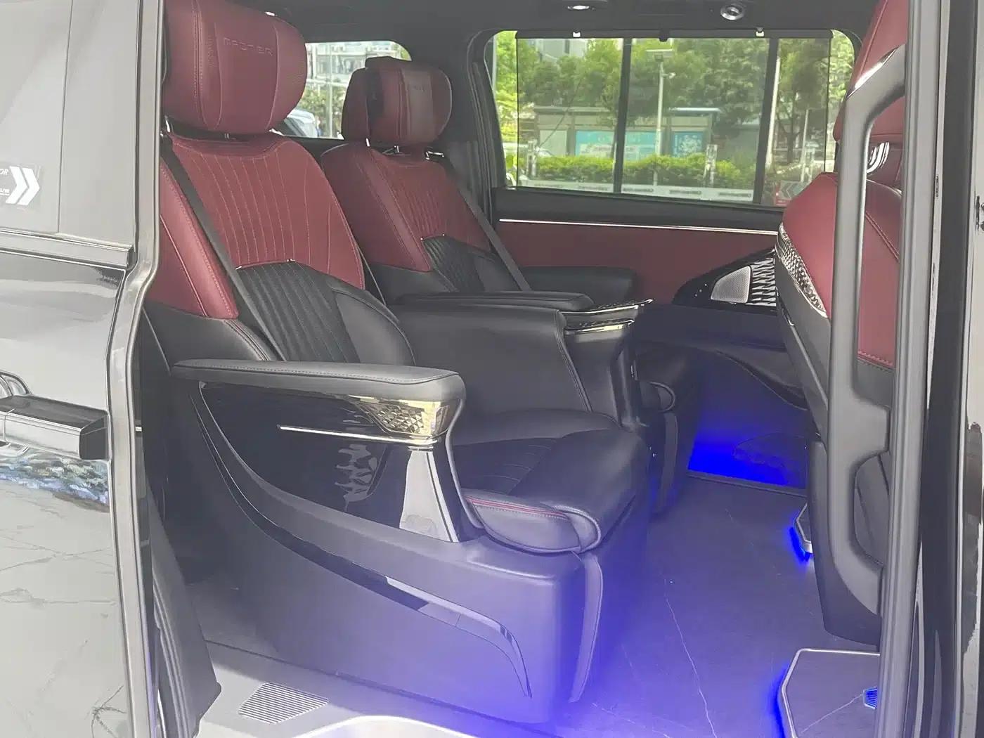 Trumpchi M8 2024 Master Series 400T Pioneer Edition — миниатюра 17
