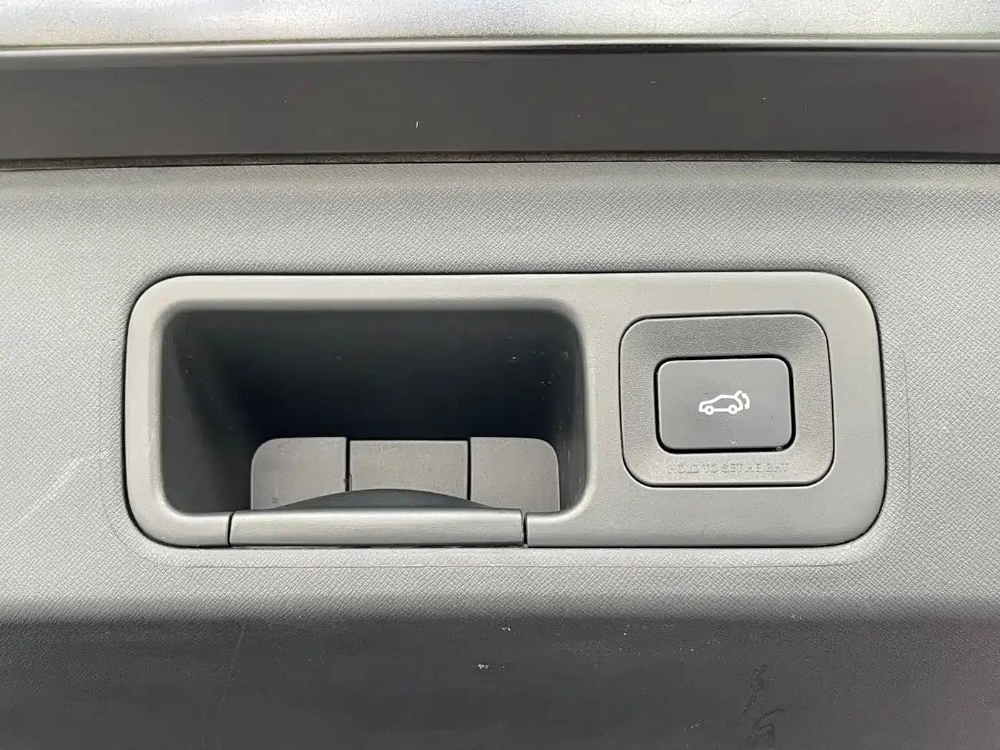 Trumpchi M8 2024 Master Series 400T Pioneer Edition — миниатюра 38