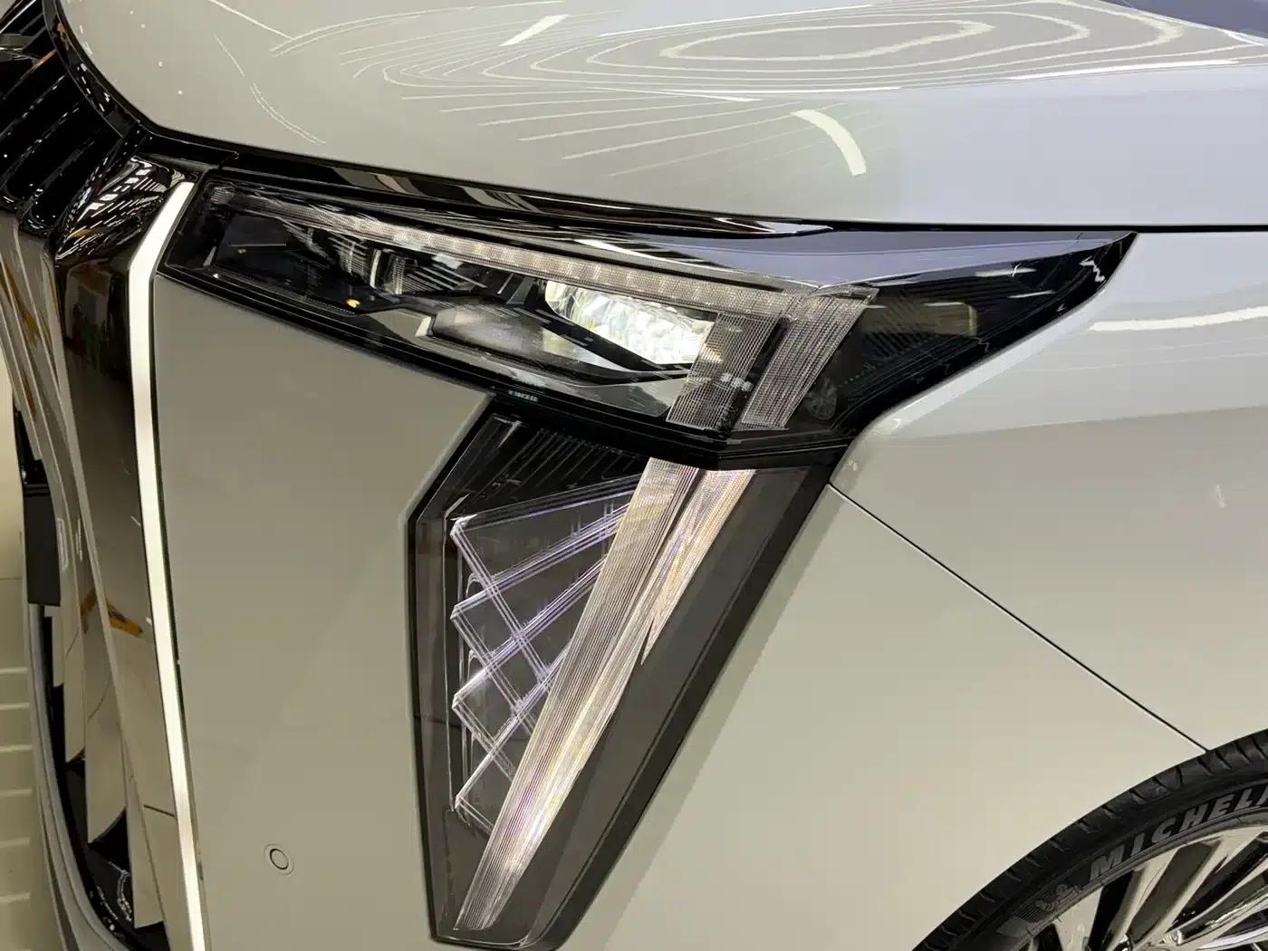 Trumpchi M8 2023 Master Series 400T Supreme Edition — миниатюра 7