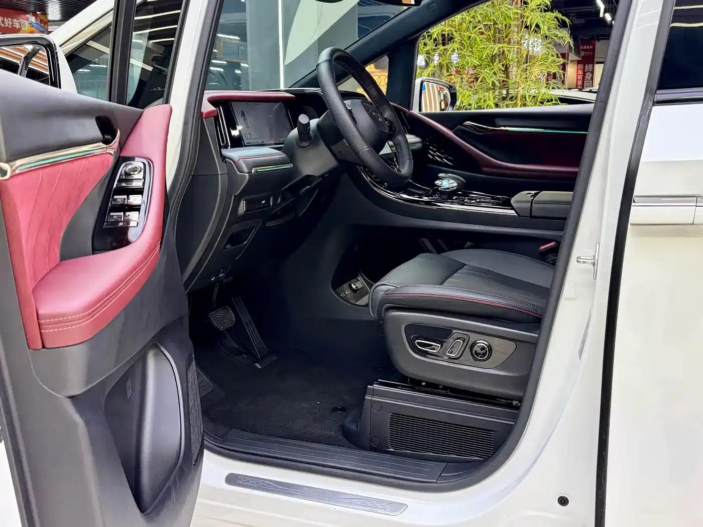 Trumpchi M8 2023 Master Series 400T Supreme Edition — миниатюра 8