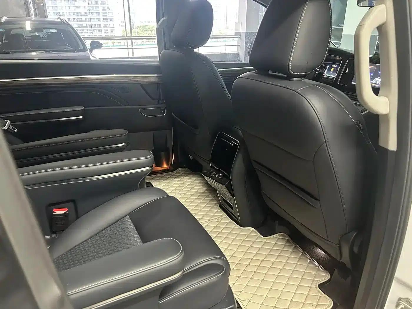 Trumpchi M8 2023 Leading Series 390T Premium Edition — миниатюра 11