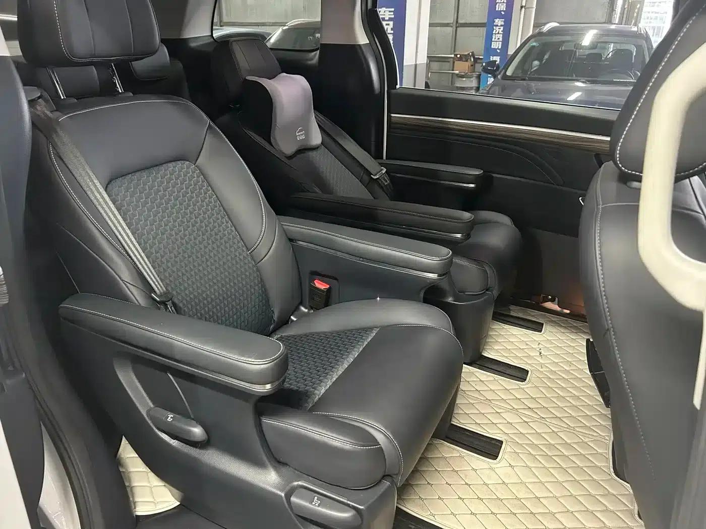 Trumpchi M8 2023 Leading Series 390T Premium Edition — миниатюра 16