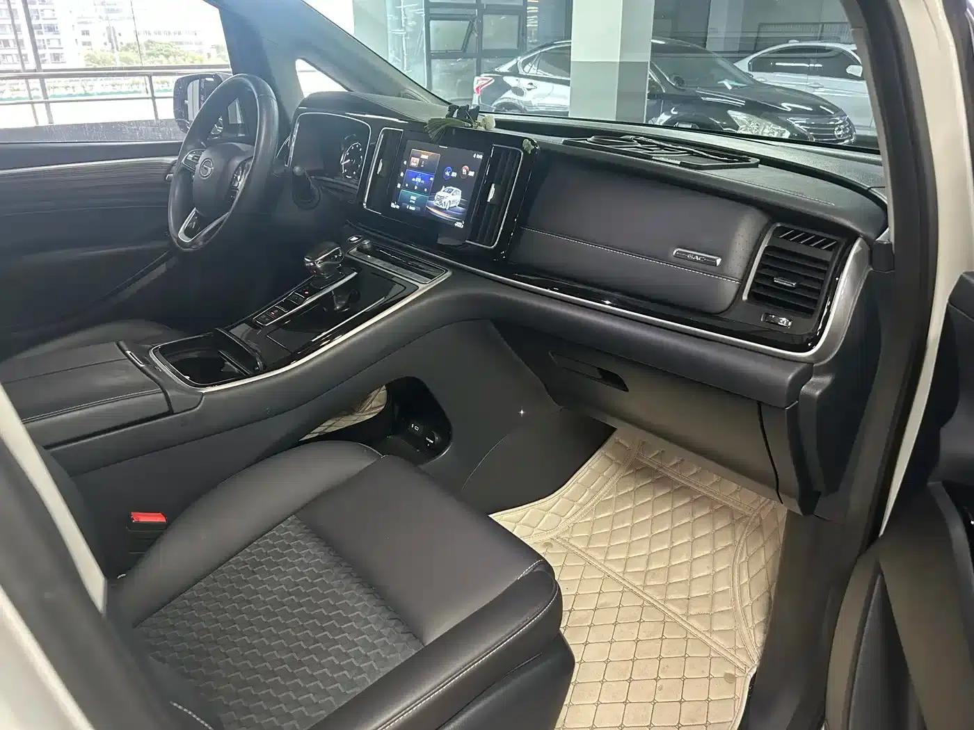 Trumpchi M8 2023 Leading Series 390T Premium Edition — миниатюра 17