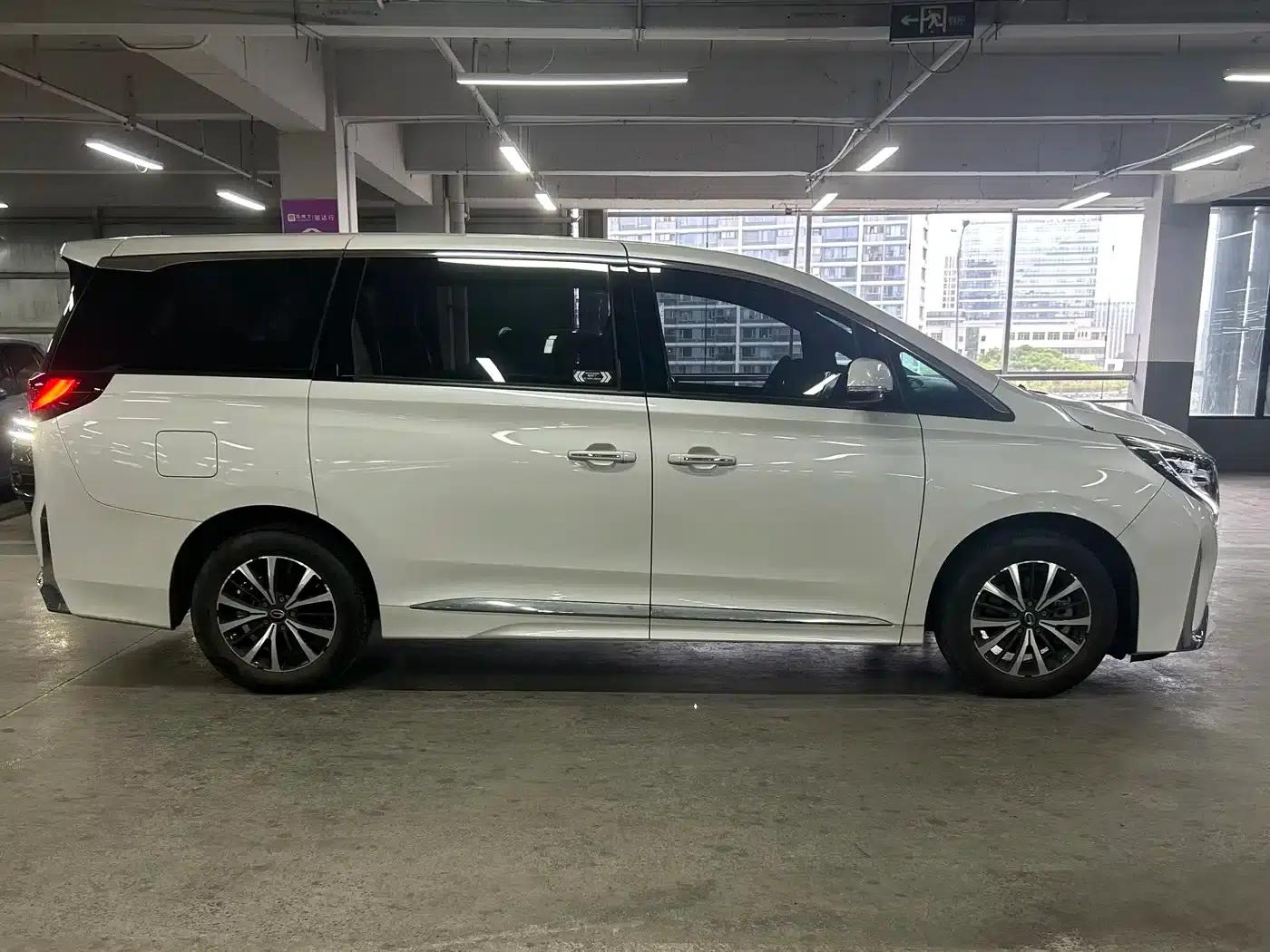 Trumpchi M8 2023 Leading Series 390T Premium Edition — миниатюра 3