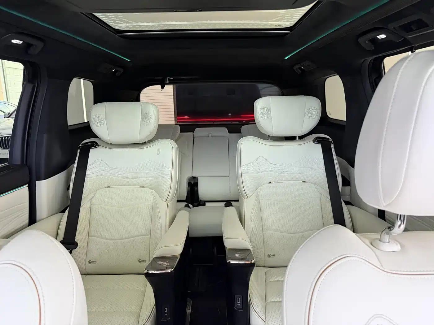 Trumpchi M8 2023 Master Series Dual Engine Supreme Edition — миниатюра 8
