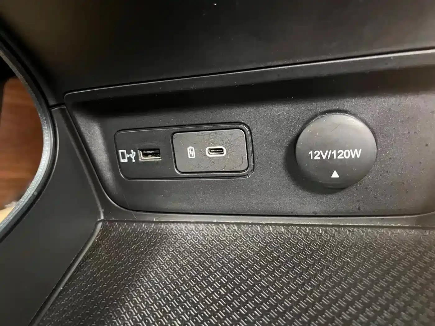 Trumpchi M8 2023 Leading Series 390T Supreme Edition — миниатюра 17