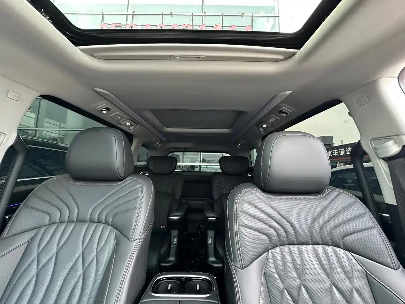 Trumpchi M8 2024 Master Series 400T Supreme Edition — миниатюра 16