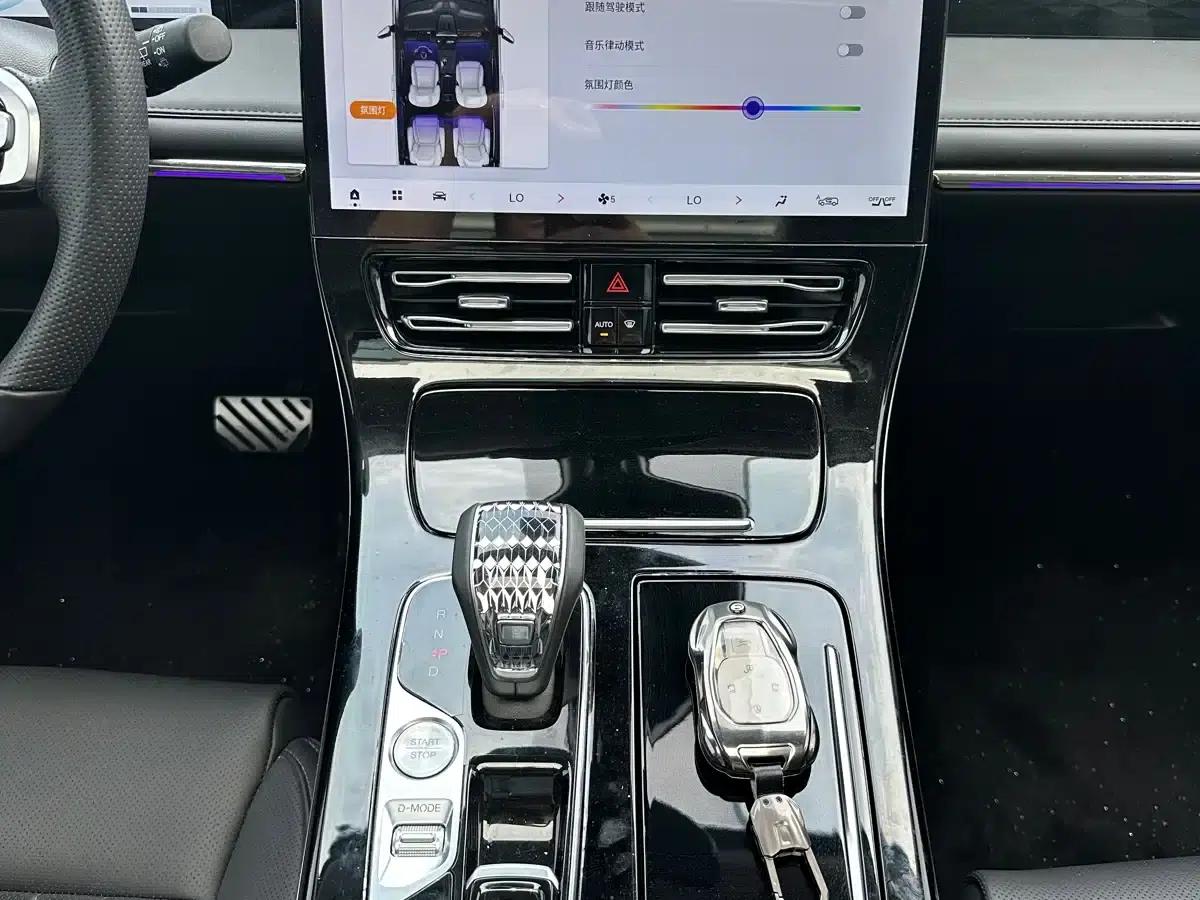 Trumpchi M8 2024 Master Series 400T Supreme Edition — миниатюра 9