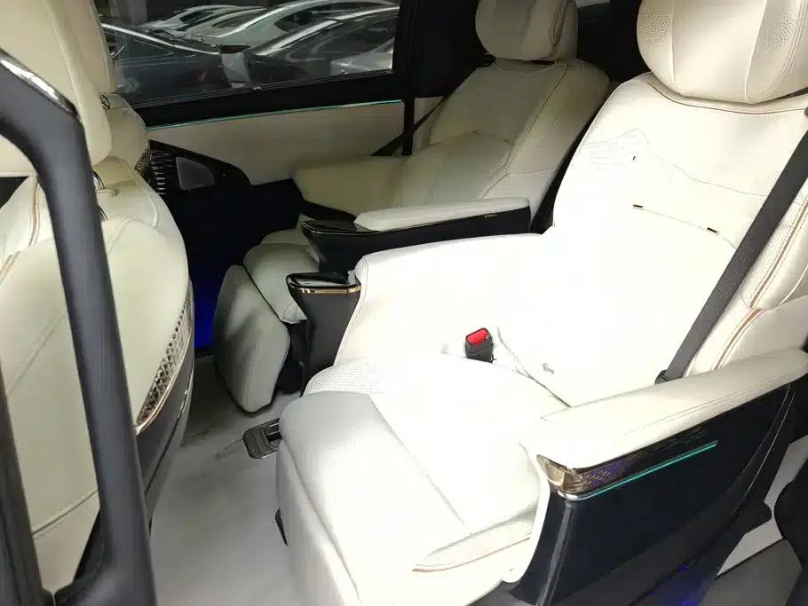 Trumpchi M8 2023 Master Series 400T Flagship Edition — миниатюра 11
