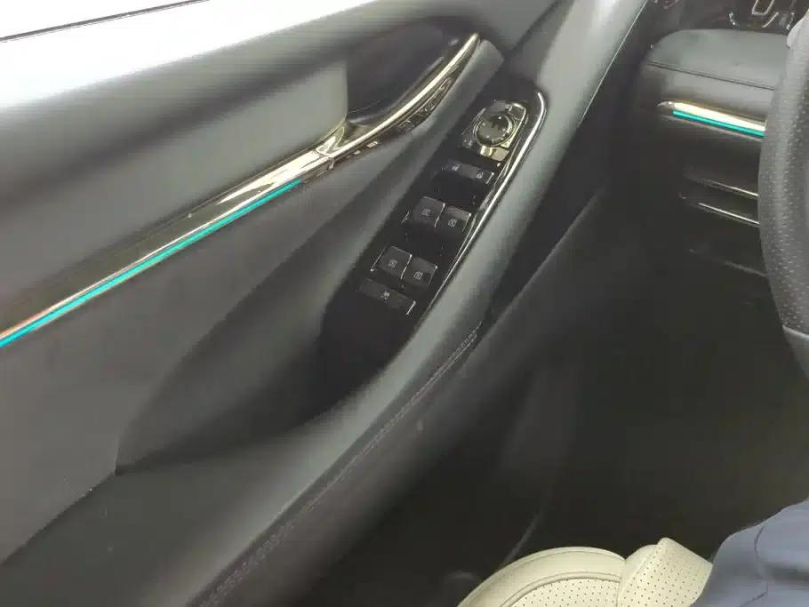 Trumpchi M8 2023 Master Series 400T Flagship Edition — миниатюра 7