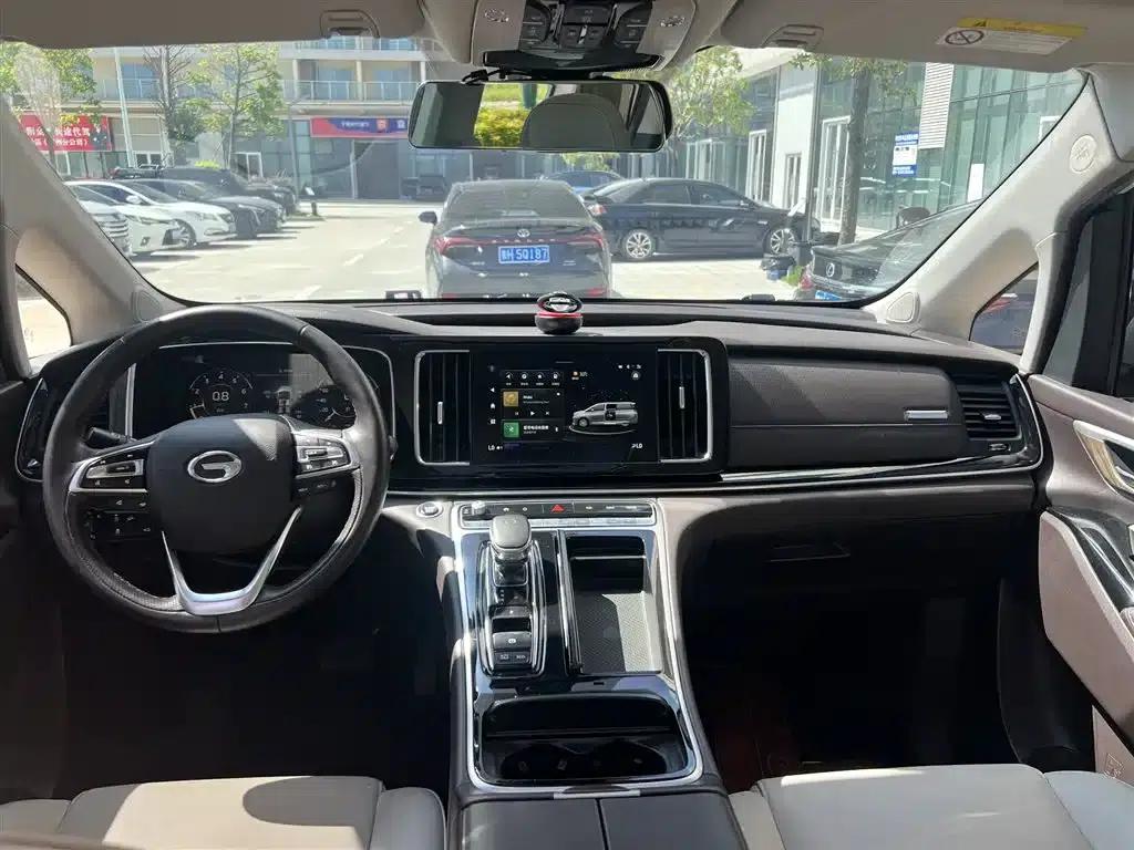 Trumpchi M8 2021 Master Series 390T Supreme Edition — миниатюра 5