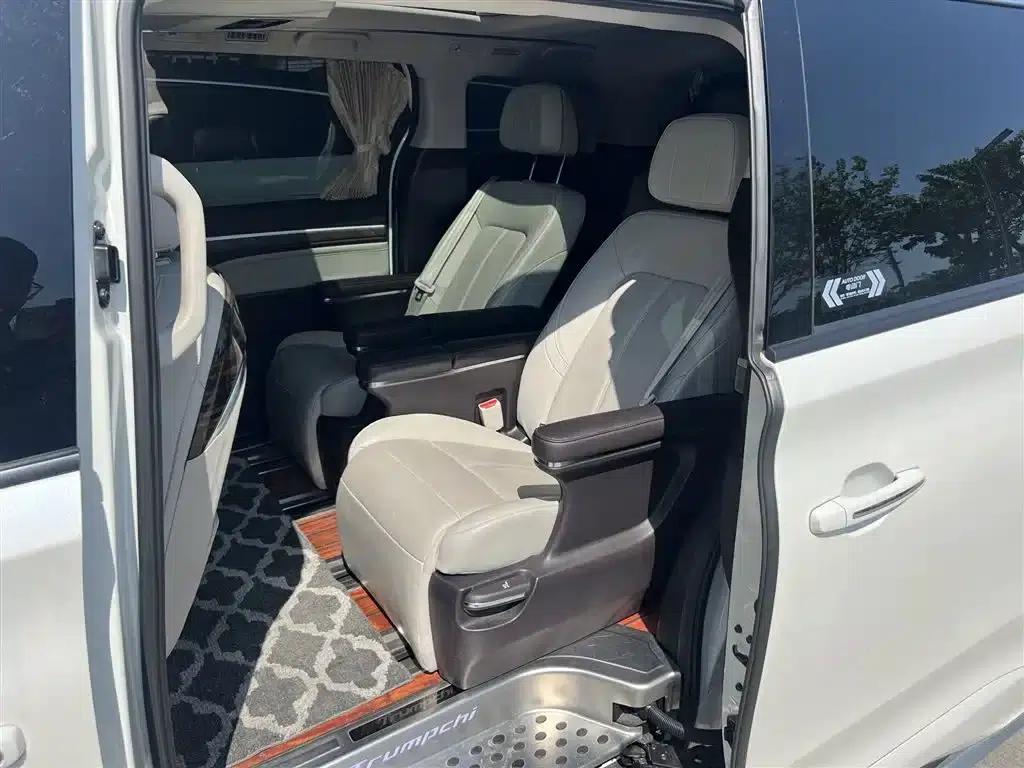 Trumpchi M8 2021 Master Series 390T Supreme Edition — миниатюра 7