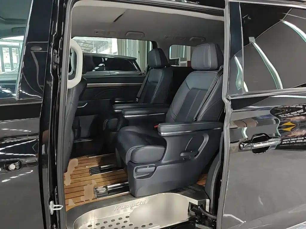 Trumpchi M8 2021 Leading Series 390T Premium Edition — миниатюра 17