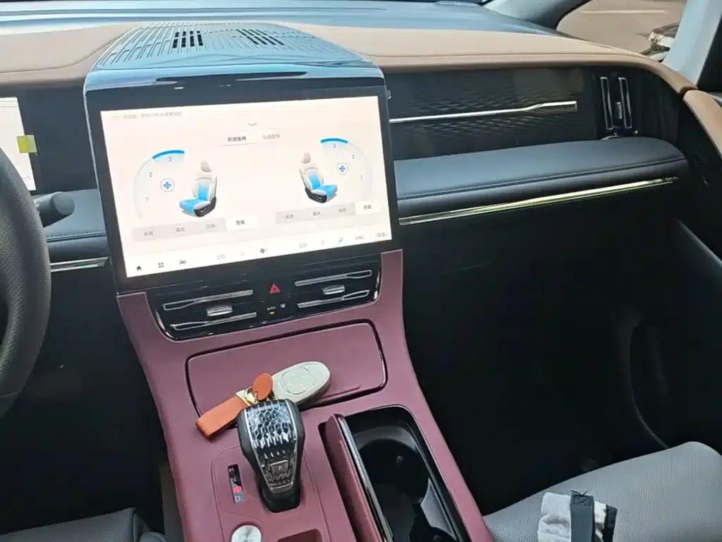 Trumpchi M8 2024 Master Series 400T Supreme Edition — миниатюра 13