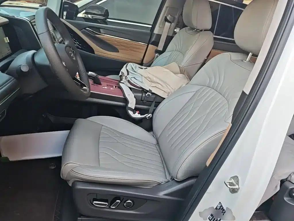 Trumpchi M8 2024 Master Series 400T Supreme Edition — миниатюра 15