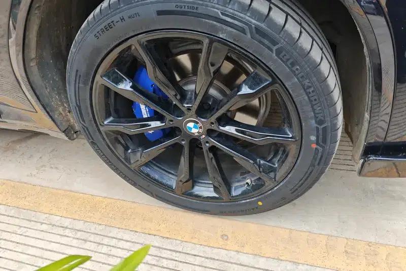 BMW X3 2023 xDrive30i Leading Edition M Sport Package — миниатюра 4
