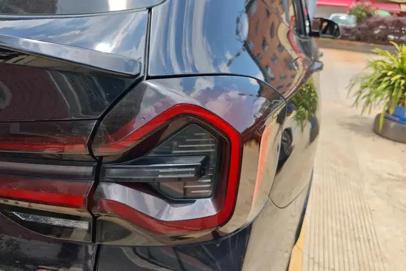 BMW X3 2023 xDrive30i Leading Edition M Sport Package — миниатюра 6