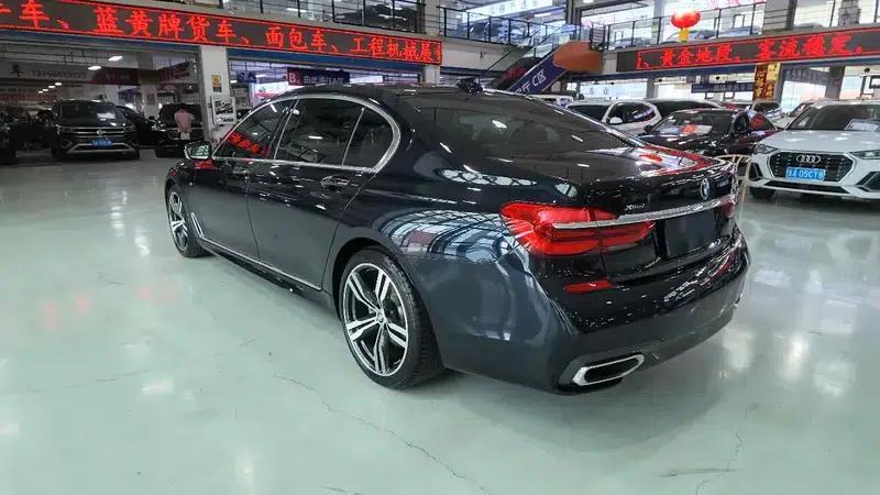 2018 BMW 7 Series 740Li xDrive Luxury Package — миниатюра 4