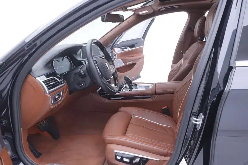 2018 BMW 7 Series M760Li xDrive Premium Luxury Edition — миниатюра 16