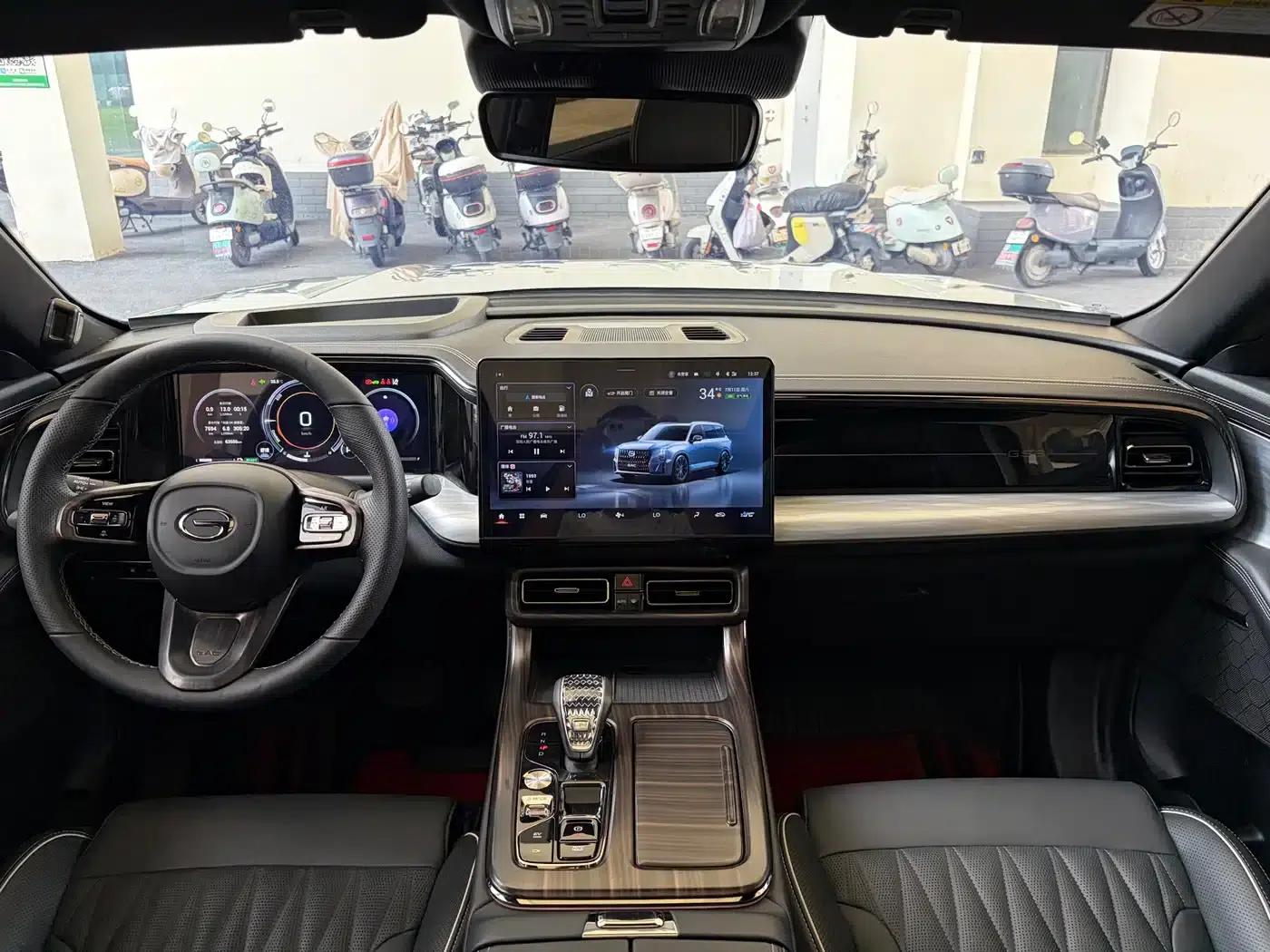 Trumpchi GS8 2022 Hybrid Series 2.0TM 2WD Premium Edition (Six Seats) — миниатюра 17