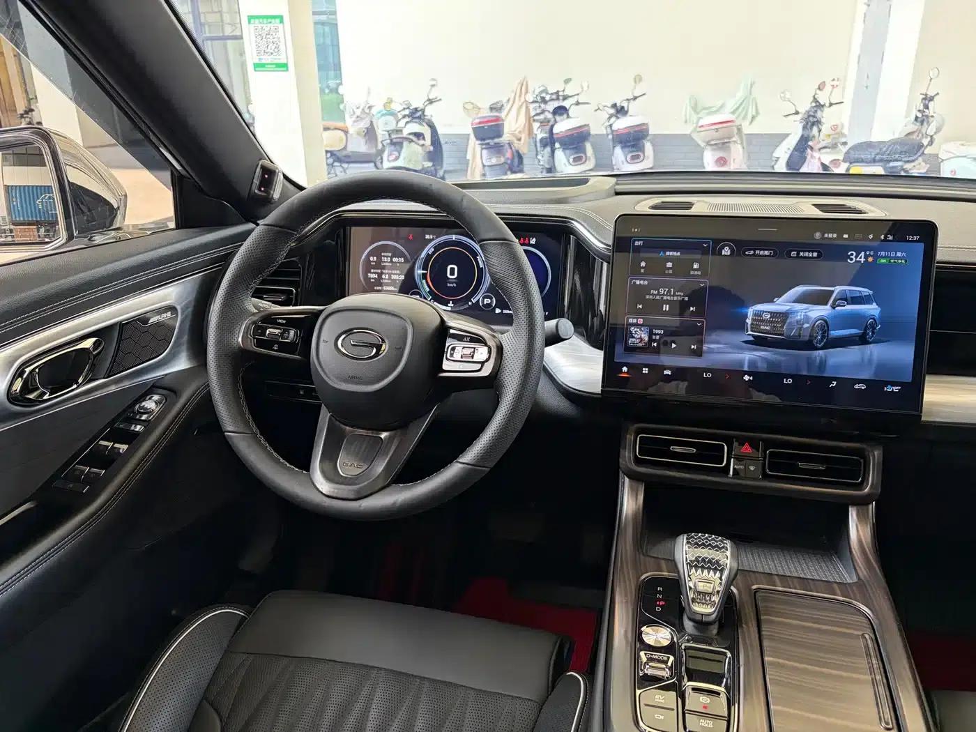 Trumpchi GS8 2022 Hybrid Series 2.0TM 2WD Premium Edition (Six Seats) — миниатюра 18