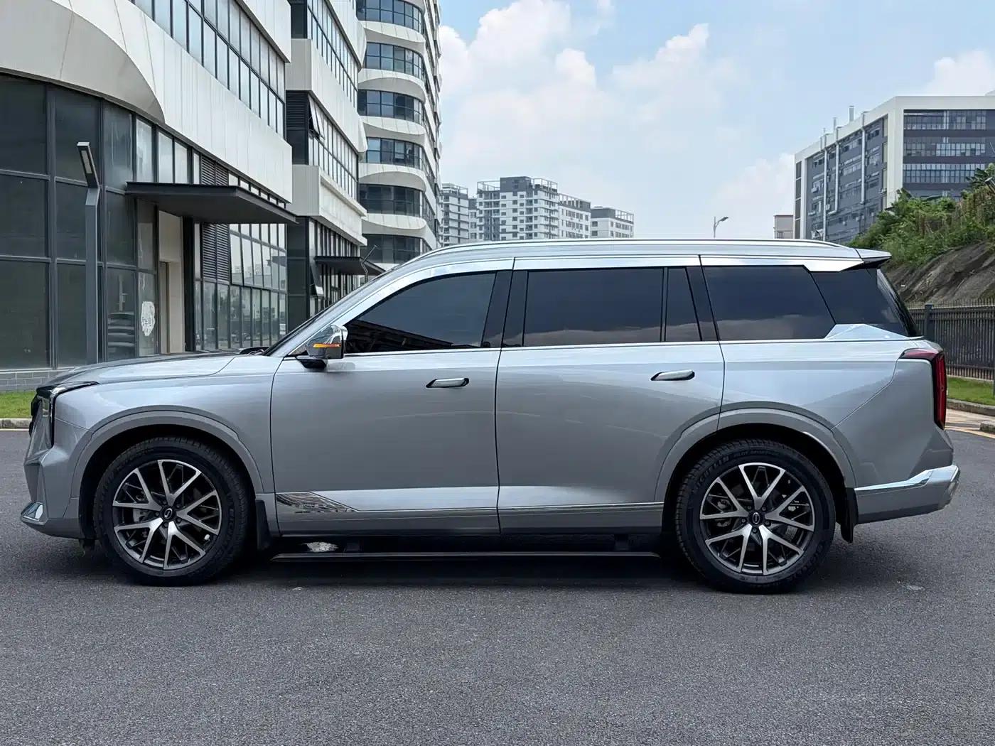Trumpchi GS8 2022 Hybrid Series 2.0TM 2WD Premium Edition (Six Seats) — миниатюра 4