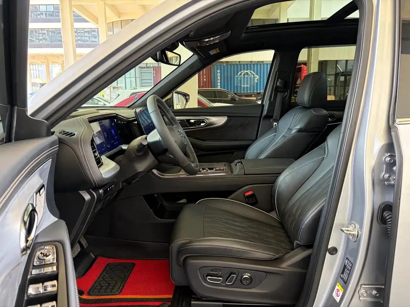 Trumpchi GS8 2022 Hybrid Series 2.0TM 2WD Premium Edition (Six Seats) — миниатюра 8