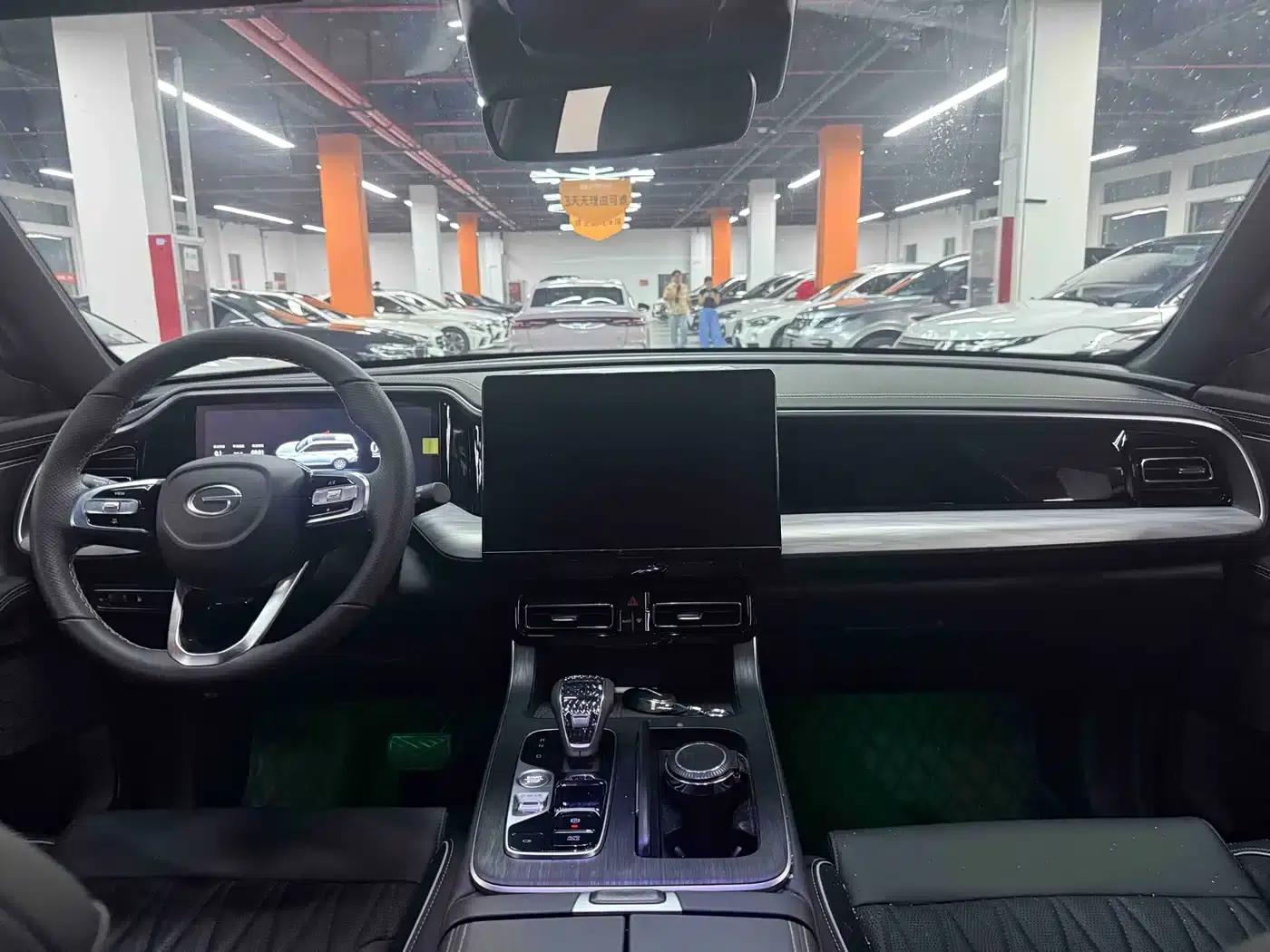 Trumpchi GS8 2025 Navigator Series 2.0TGDI 2WD Luxury 5-Seater — миниатюра 13