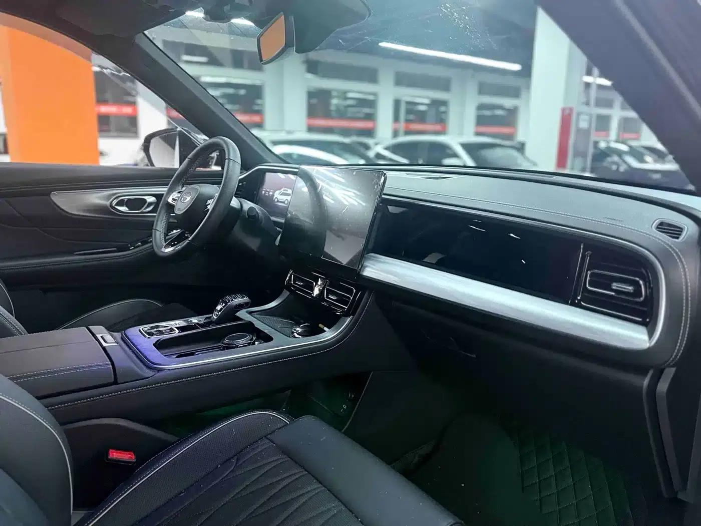 Trumpchi GS8 2025 Navigator Series 2.0TGDI 2WD Luxury 5-Seater — миниатюра 10