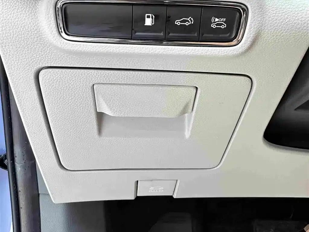 Trumpchi GS8 2022 Hybrid Series 2.0TM 2WD Premium Edition (Six Seats) — миниатюра 19