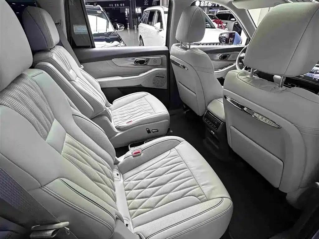 Trumpchi GS8 2022 Hybrid Series 2.0TM 2WD Premium Edition (Six Seats) — миниатюра 33