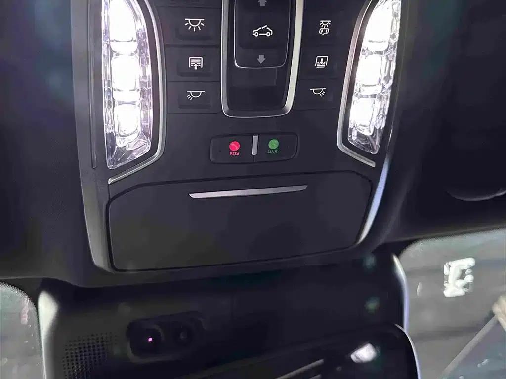 Trumpchi GS8 2022 Hybrid Series 2.0TM 4WD Premium Edition (7-seater) — миниатюра 27