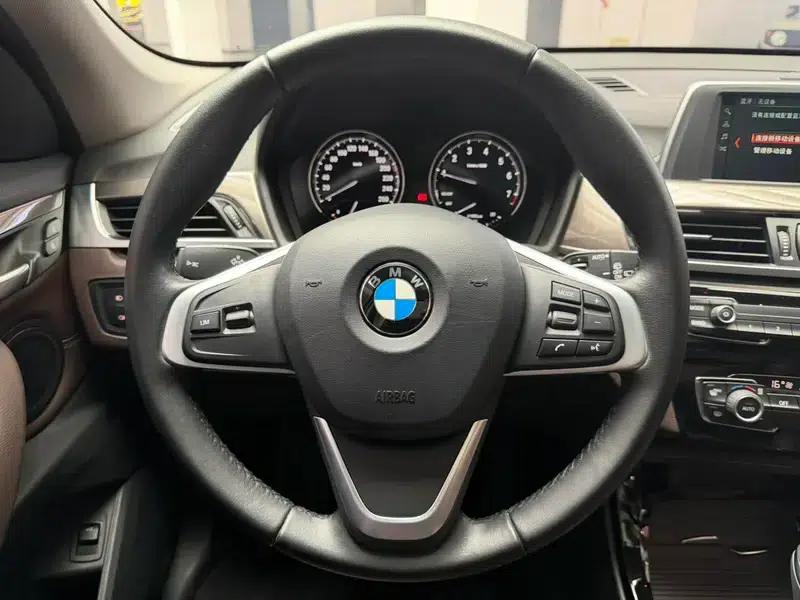 BMW X1 2018 sDrive18Li Fashion Edition — миниатюра 12