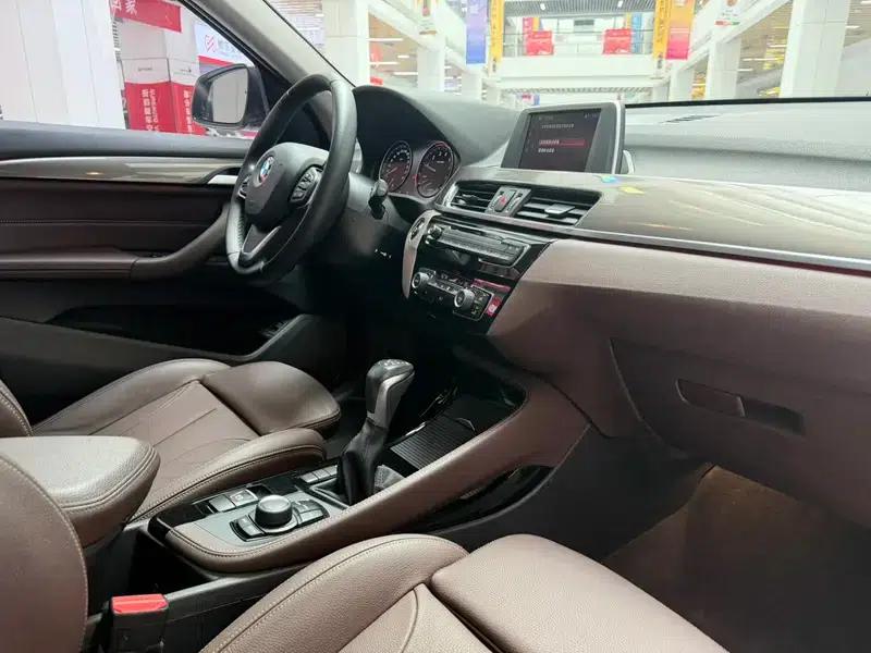 BMW X1 2018 sDrive18Li Fashion Edition — миниатюра 15