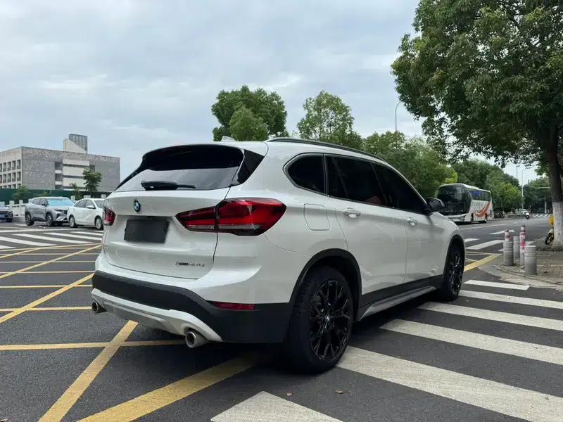 BMW X1 2021 Facelift xDrive25Li Premium — миниатюра 7