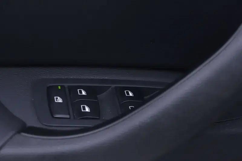 BMW X1 2016 sDrive18Li Premium — миниатюра 18