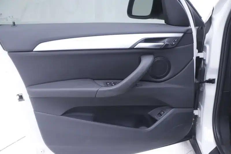 BMW X1 2016 sDrive18Li Premium — миниатюра 5